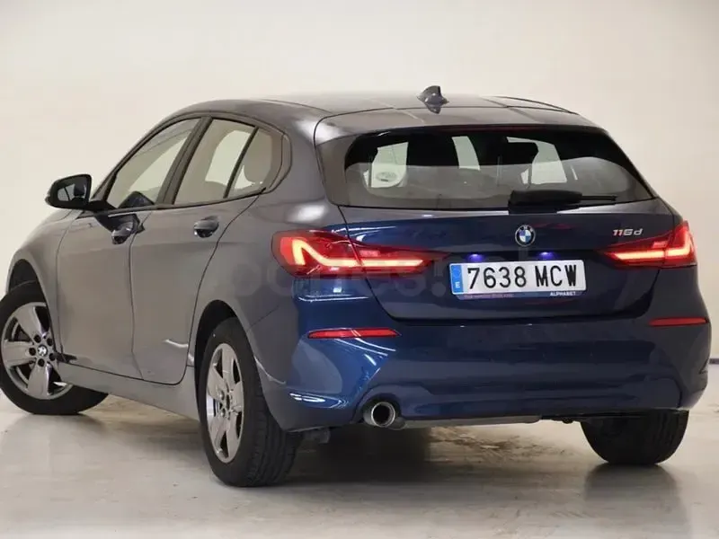 Usado BMW 116 116 CV (85 kW) 2023 Azul Utilitario