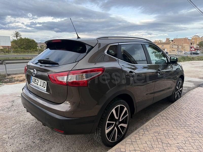 Usado Nissan Qashqai Premium Edition 115 CV (84 kW) 2015 Marrón SUV