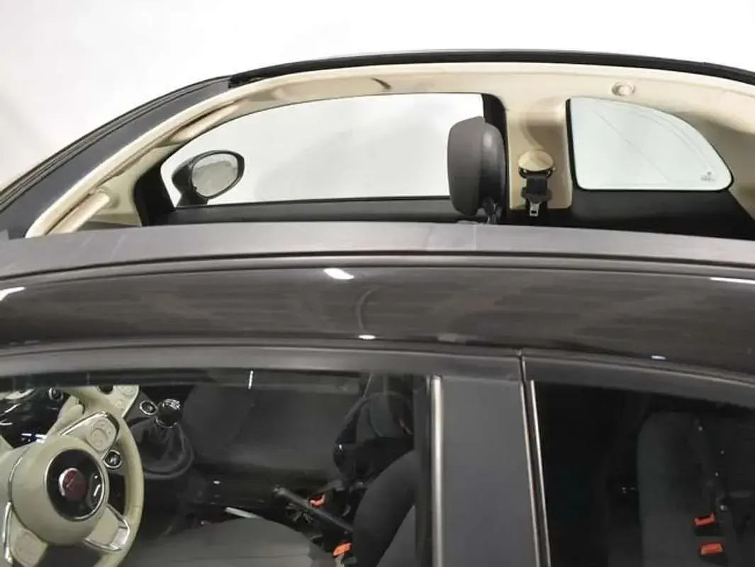 Usado Fiat 500 Dolcevita 71 CV (52 kW) 2023 Negro Descapotable
