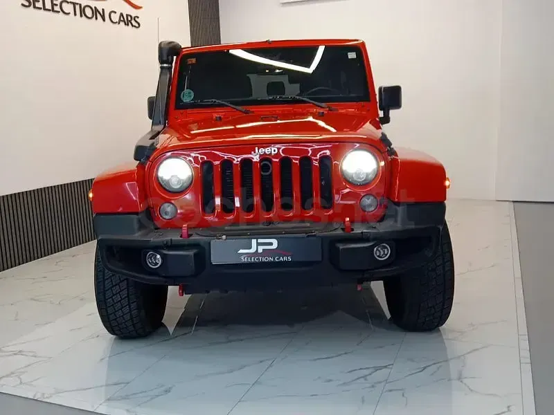 Usado Jeep Wrangler Unlimited Sahara 284 CV (208 kW) 2016 Rojo SUV
