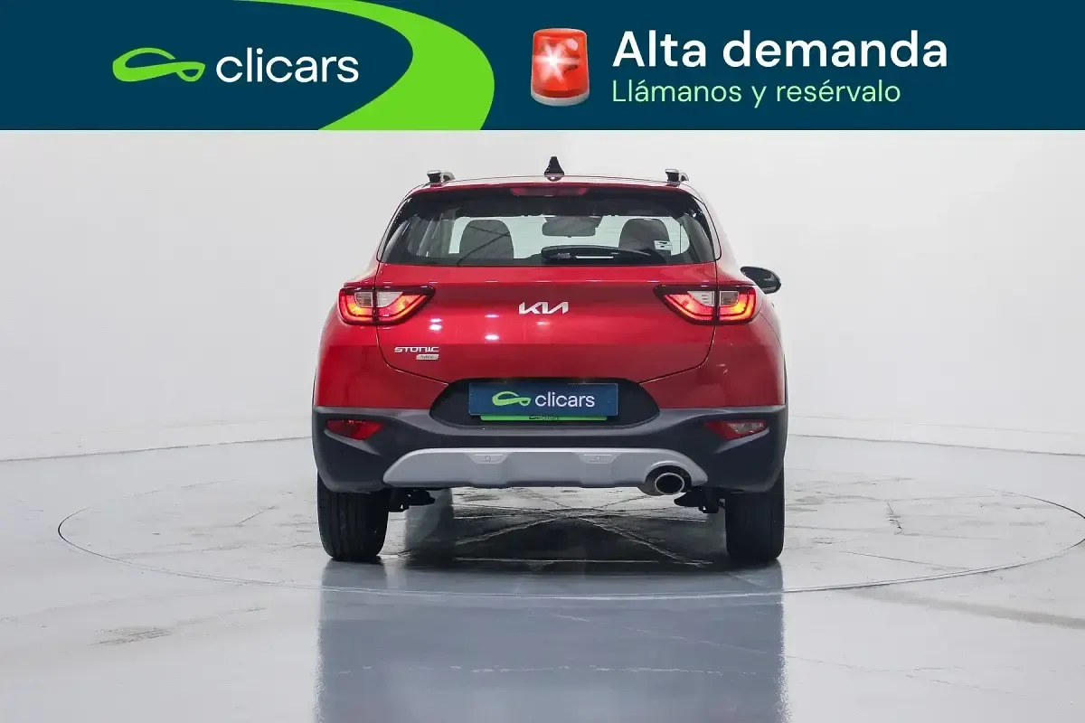 Usado Kia Stonic 101 CV (74 kW) 2025 Rojo SUV