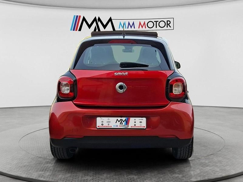 Usado Smart ForFour Passion 71 CV (52 kW) 2015 Rojo Utilitario