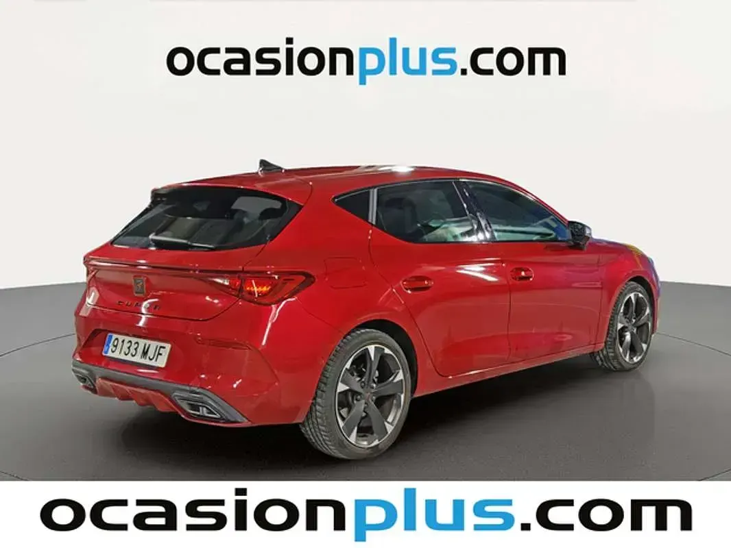 Usado Cupra Leon 150 CV (110 kW) 2023 Rojo Utilitario