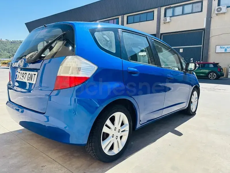 Usado Honda Jazz Executive 100 CV (73 kW) 2010 Azul Utilitario