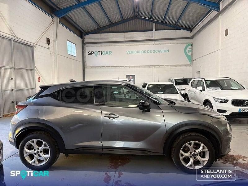 Usado Nissan Juke N-Connecta 114 CV (83 kW) 2021 Gris / plata SUV