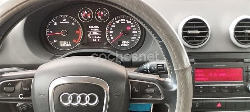 Usado Audi A3 Ambiente 105 CV (77 kW) 2010 Blanco Utilitario