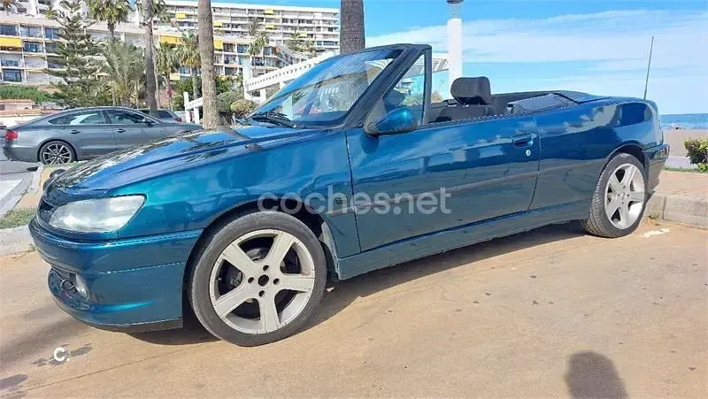 Usado Peugeot 306 Cabriolet 90 CV (66 kW) 1999 Verde Descapotable