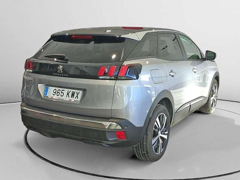 Usado Peugeot 3008 Allure 132 CV (97 kW) 2019 Gris SUV