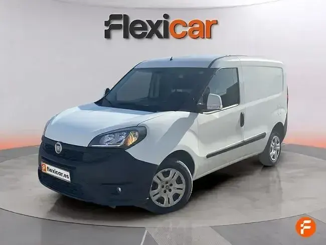 Usado Fiat Doblò Easy 95 CV (69 kW) 2020 Blanco Monovolumen