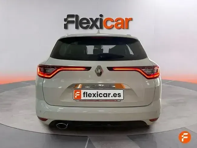 Usado Renault Mégane GrandTour Zen 130 CV (95 kW) 2017 Blanco Familiar