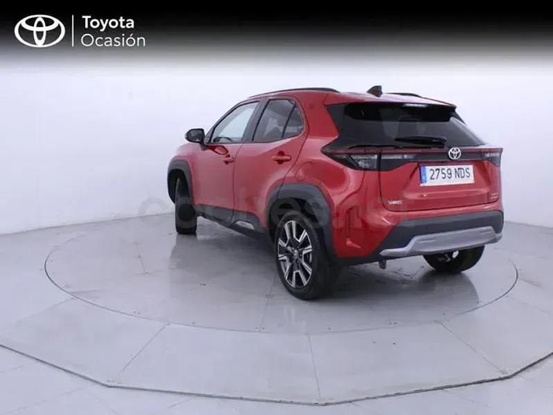Usado Toyota Yaris Cross Style 130 CV (95 kW) 2025 Rojo SUV