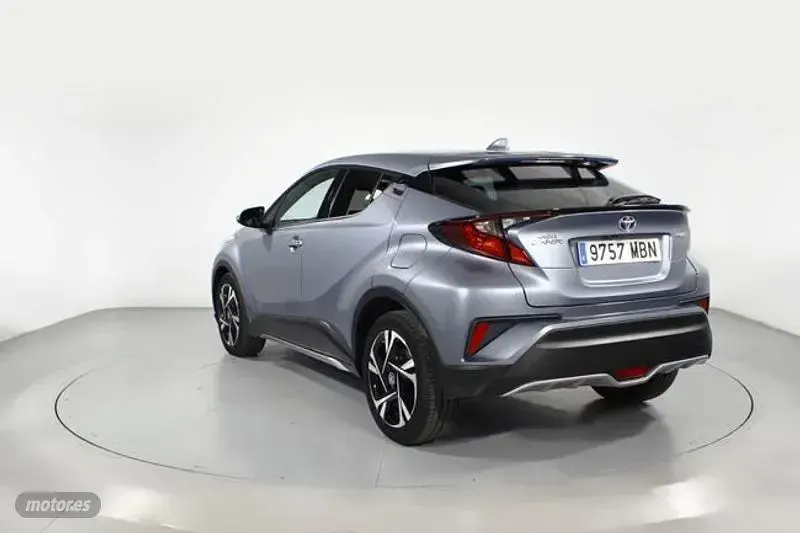 Usado Toyota C-HR Advance 122 CV (89 kW) 2022 Gris SUV