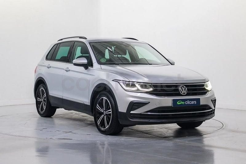 Usado VW Tiguan Allspace Life 150 CV (110 kW) 2022 Gris / plata SUV