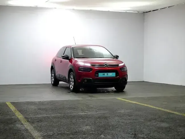 Usado Citroën C4 Cactus Feel 99 CV (72 kW) 2018 Rojo Utilitario