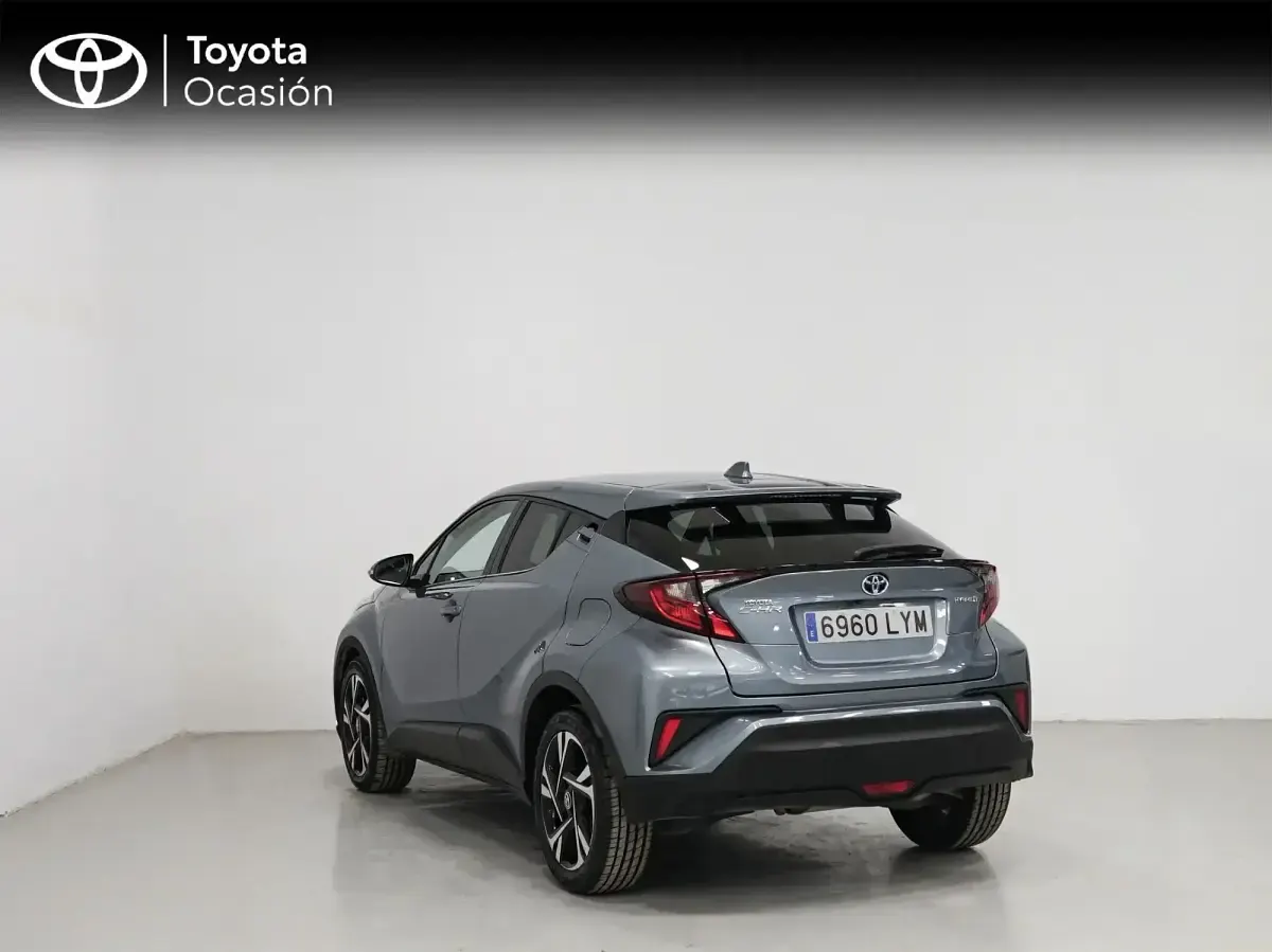 Usado Toyota C-HR Advance 122 CV (89 kW) 2022 Gris SUV