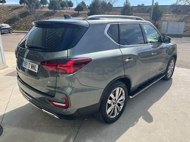 Usado Ssangyong (KGM) Rexton Limited 202 CV (148 kW) 2024 Gris / plata SUV