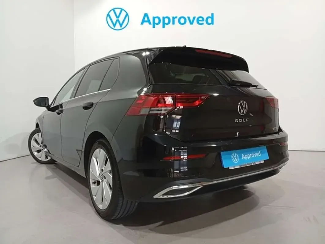 Usado VW Golf VII Style 150 CV (110 kW) 2020 Negro Utilitario