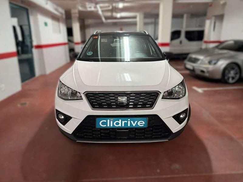 Usado Seat Arona Ecomotive 95 CV (69 kW) 2018 Blanco SUV