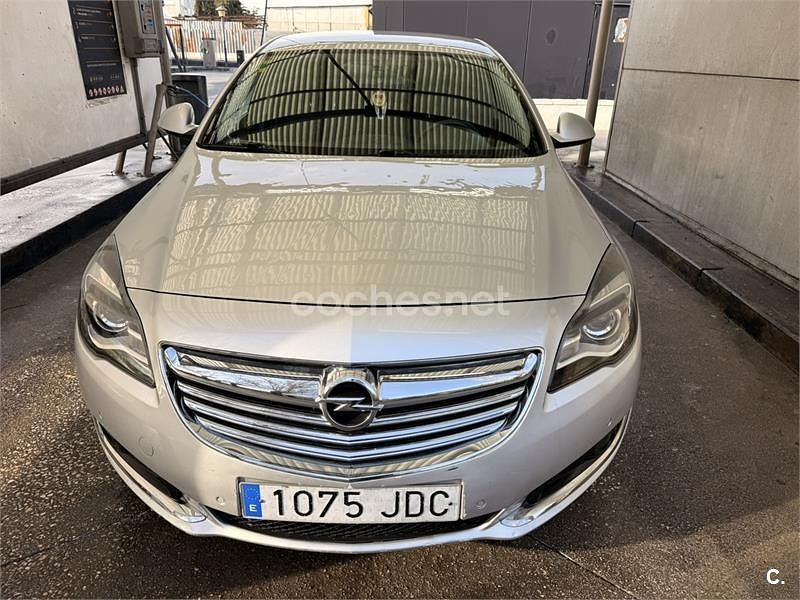 Usado Opel Insignia Business 120 CV (88 kW) 2015 Gris / plata Berlina