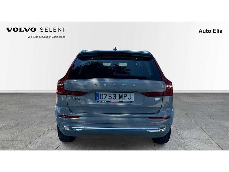 Usado Volvo XC60 Core 351 CV (258 kW) 2024 Gris SUV