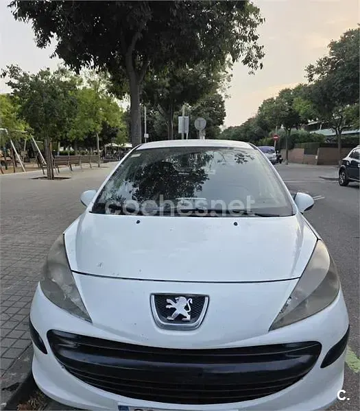 Usado Peugeot 207 70 CV (51 kW) 2009 Blanco Berlina