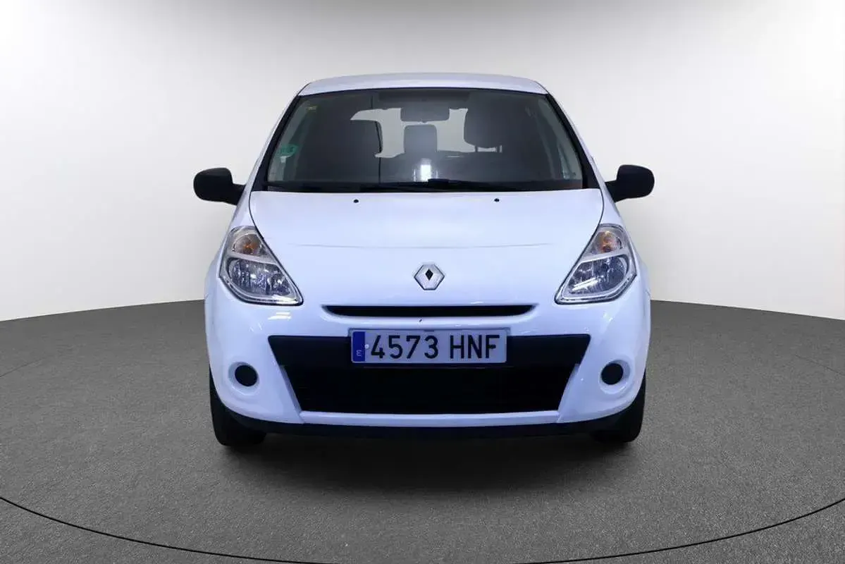 Usado Renault Clio Business 73 CV (53 kW) 2012 Blanco Utilitario