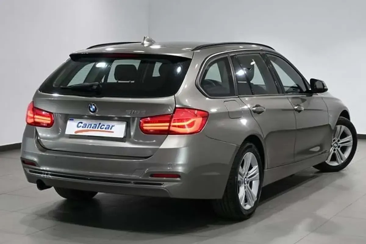 Usado BMW 318 Comfort Edition 150 CV (110 kW) 2017 Beige Familiar