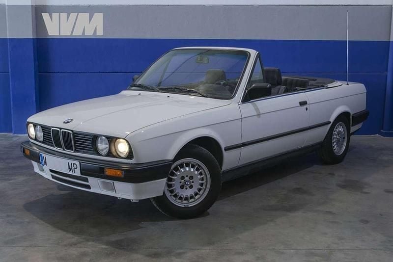 Usado BMW 318 Cabriolet 115 CV (84 kW) 1991 Blanco Descapotable