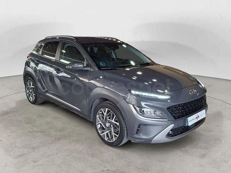 Usado Hyundai Kona Style 141 CV (103 kW) 2023 Gris / plata SUV