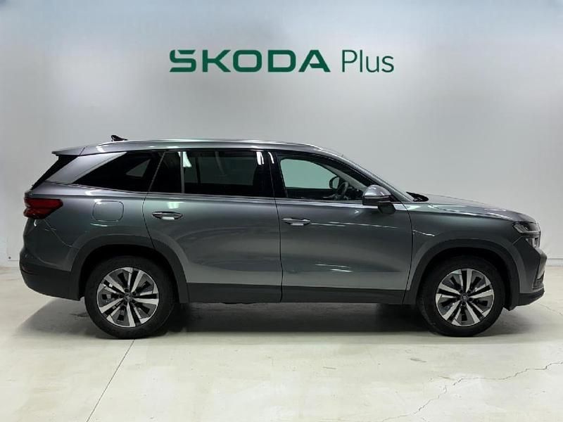 Usado Skoda Kodiaq Selection 150 CV (110 kW) 2025 Gris SUV