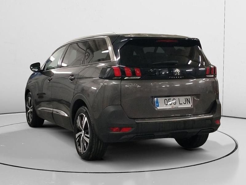 Usado Peugeot 5008 Allure 130 CV (95 kW) 2020 Gris Monovolumen