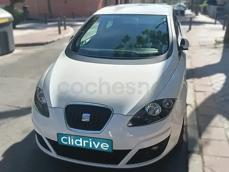 Usado Seat Altea XL Style 125 CV (91 kW) 2010 Blanco Monovolumen