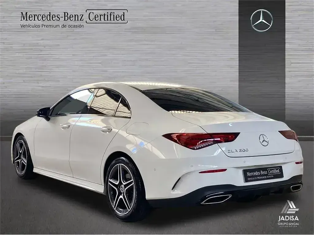 Usado Mercedes CLA200 AMG line 163 CV (119 kW) 2025 Blanco polar Berlina
