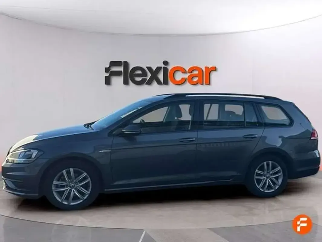 Usado VW Golf VII Advance 131 CV (96 kW) 2020 Gris Familiar