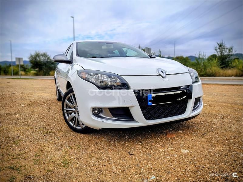 Usado Renault Mégane 110 CV (80 kW) 2011 Blanco Berlina