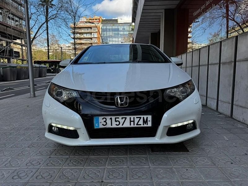 Usado Honda Civic Lifestyle 120 CV (88 kW) 2014 Blanco Berlina