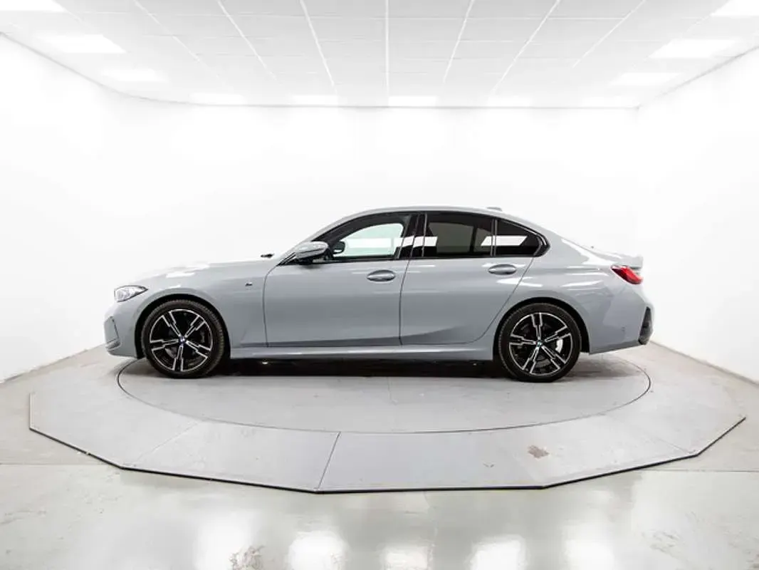 Usado BMW 318 150 CV (110 kW) 2025 Gris Berlina