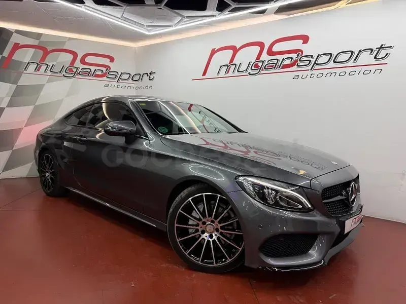 Usado Mercedes C220 AMG line 170 CV (125 kW) 2016 Gris / plata Coupe