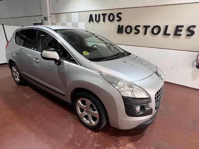 Usado Peugeot 3008 Premium 110 CV (80 kW) 2009 Gris / plata Berlina