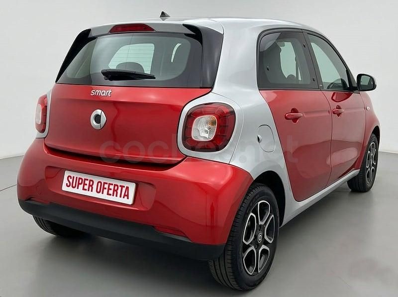 Usado Smart ForFour Passion 71 CV (52 kW) 2016 Rojo Utilitario