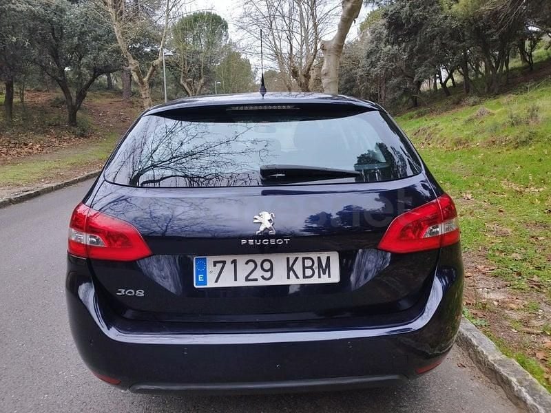 Usado Peugeot 308 SW Business-Line 120 CV (88 kW) 2017 Azul Familiar