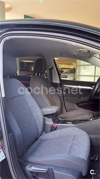 Negro Usado 2020 VW Golf VII Style Berlina | 24.500 € (Caro) - Imagen 1/2