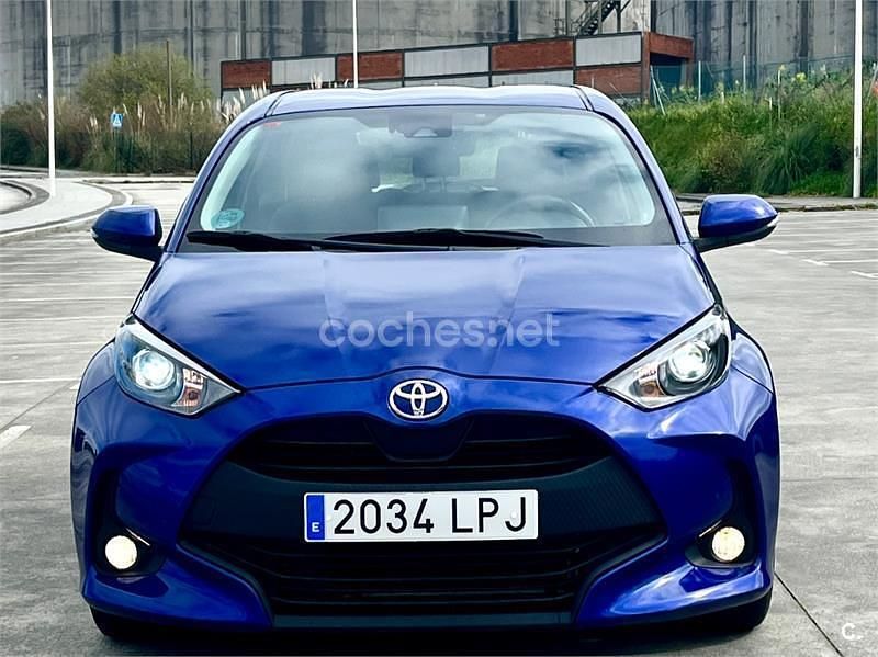 Usado Toyota Yaris 125 CV (91 kW) 2021 Azul Utilitario