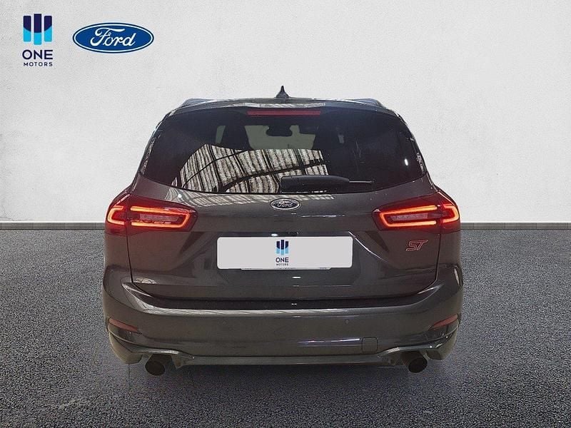 Usado Ford Focus ST 280 CV (205 kW) 2025 Gris magnetic (metalizado)