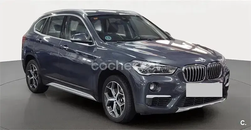 Usado BMW X1 150 CV (110 kW) 2018 Gris / plata SUV