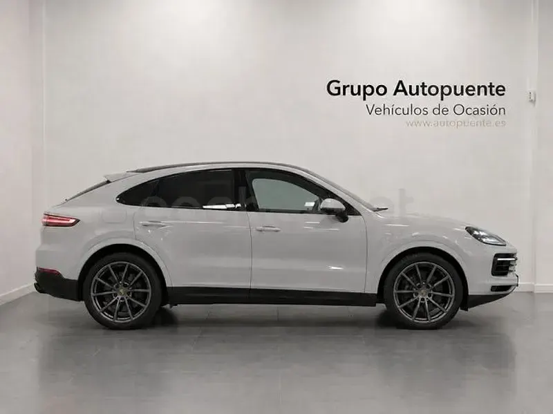 Usado Porsche Cayenne 440 CV (323 kW) 2019 Gris / plata SUV