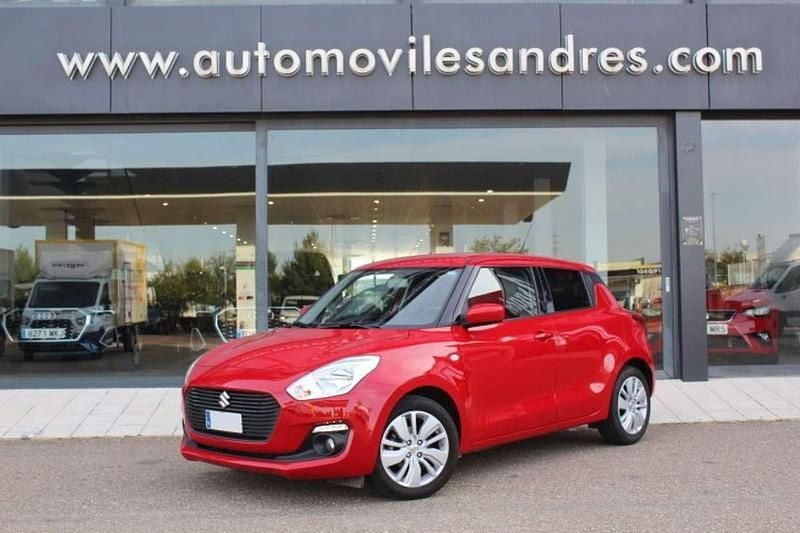 Usado Suzuki Swift 90 CV (66 kW) 2020 Rojo Utilitario