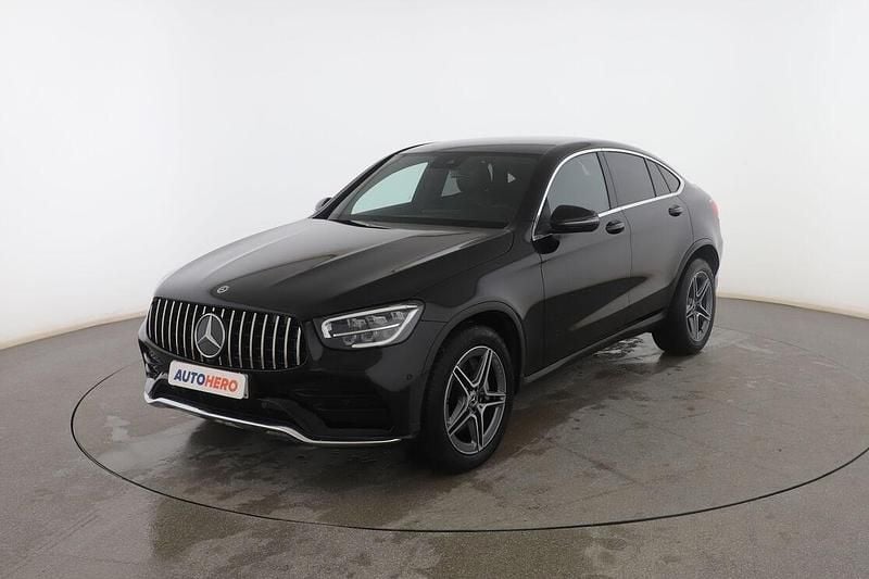 Usado Mercedes GLC220 AMG line 194 CV (142 kW) 2022 Negro SUV