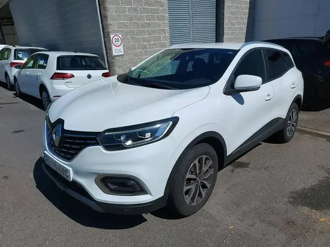 Usado Renault Kadjar Zen 115 CV (84 kW) 2019 Blanco SUV
