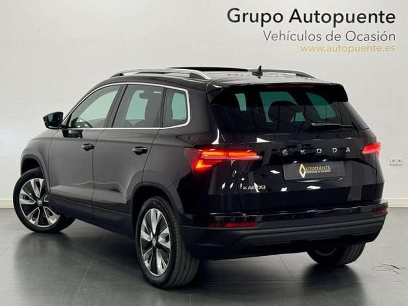 Usado Skoda Karoq Style 150 CV (110 kW) 2022 Negro SUV